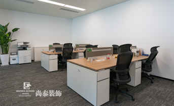 小面積辦公室裝修，如何顯得寬敞